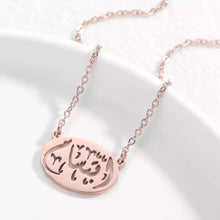 Charger l'image dans la galerie, <p style="color:#8650B0";><b>PERSONNALISÉ</b></p> Collier Prénom Arabe 2025